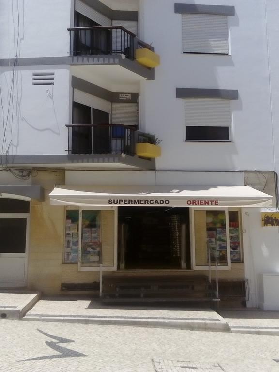Pe Na Areia, Armacao de Pera